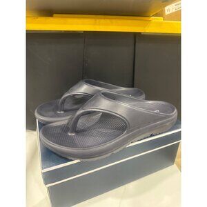 Club Room Mens Navy Remy Flip Flops Size 10M Lightweight Casual Sandals